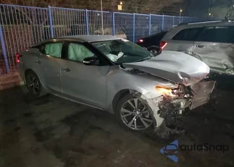 2017 Nissan Maxima 3.5S z USA, uszkodzony, nr VIN 1N4AA6AP6HC371681